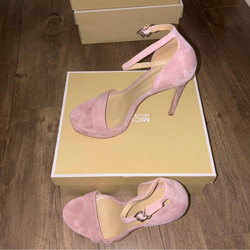 Micheal Kors heels